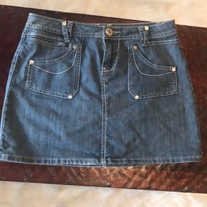 Cute denim Will Smith mini skirt with pockets and stretch. Like new!
